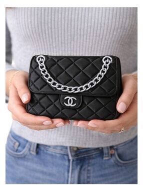 3D Printed Quilted Black Vase Organizer, Gold or Silver Painted Chain